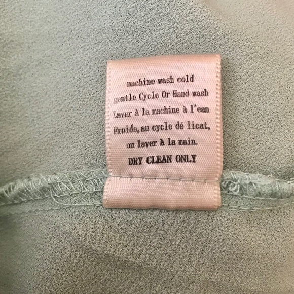 Very J High-Low Blouse with Front Pocket. - Picture 4 of 5